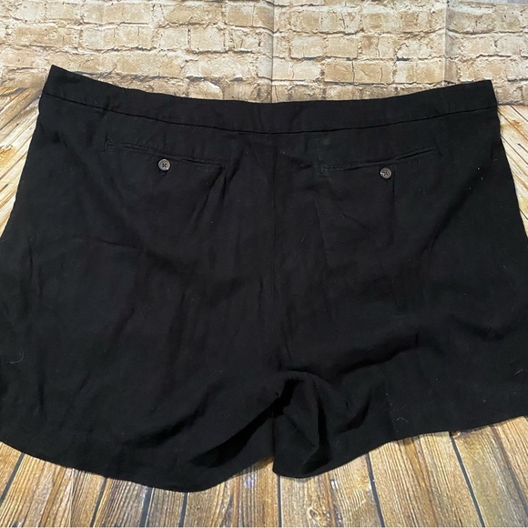 Old Navy Black Linen Blend Mid Rise Shorts - Picture 3 of 5
